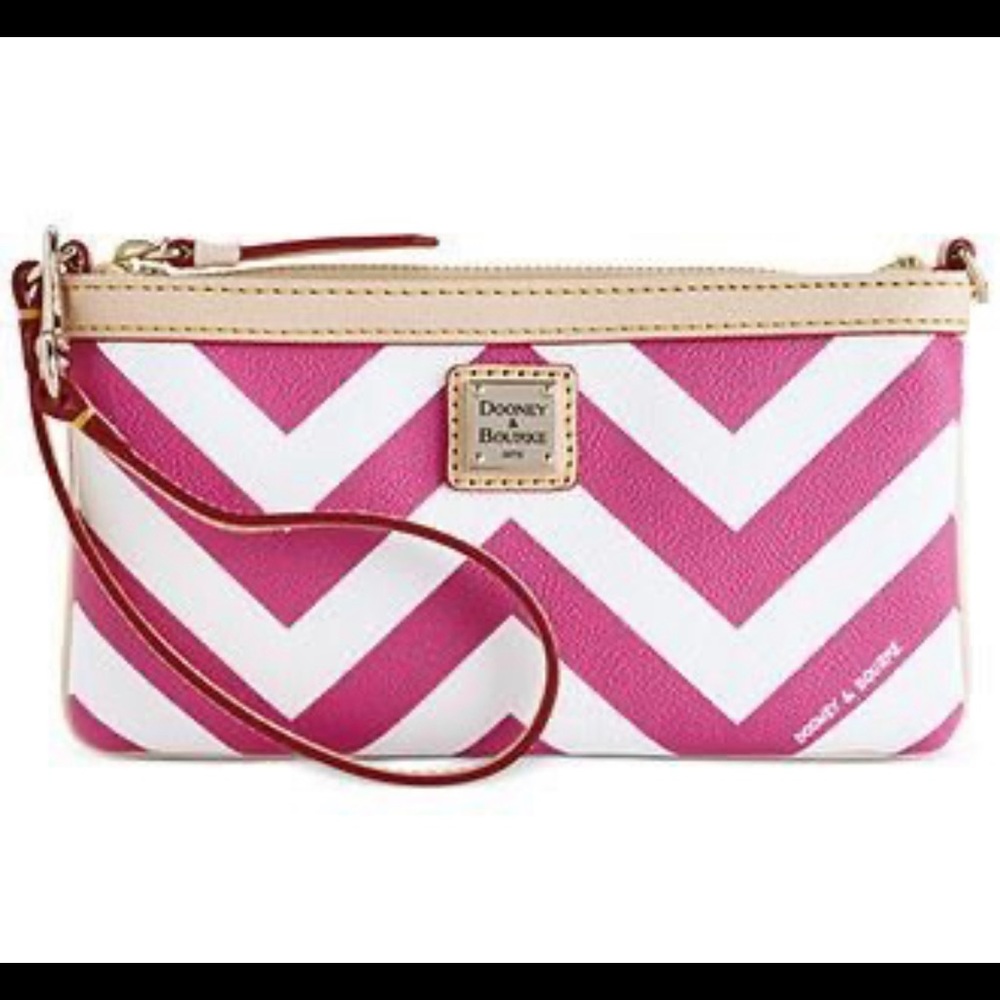 Dooney & Bourke Large Slim Wristlet Chevron